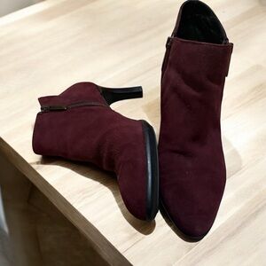 Aquatalia Suede Ankle Boots Deep Burgundy Size 7.5
